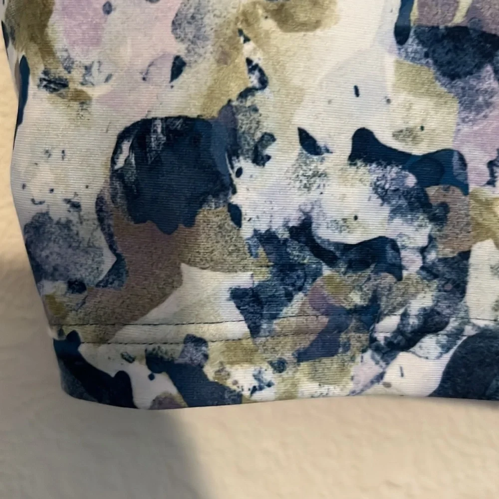 Gap crop top. - Picture 2 of 9